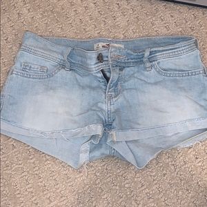 hollister light wash jean shorts